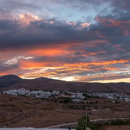 Ventu Paros Willa *