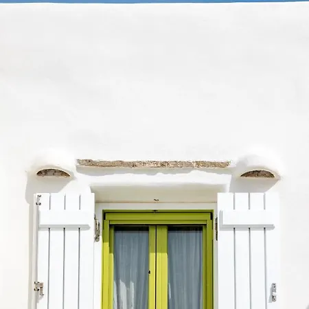 Ventu Paros *