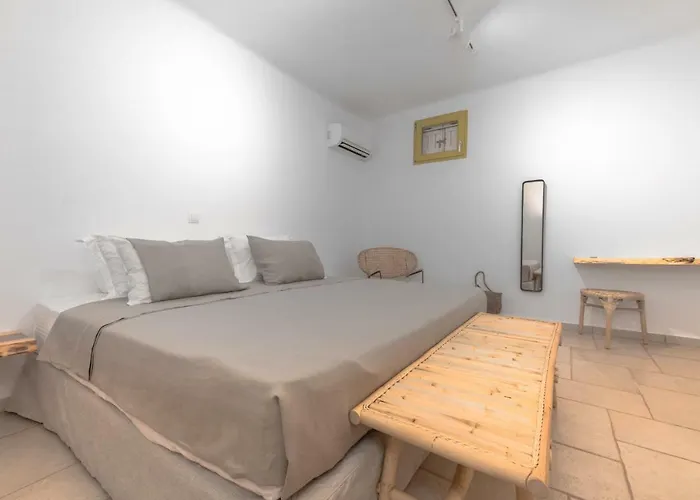 Ventu Paros * Márpissa